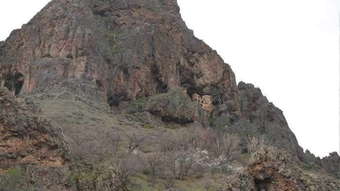 Ankara'nın Sümela Manastırı: Kayaların içine gizlenmiş tarih, kimin nasıl yaptığı hala sır! - Resim : 2
