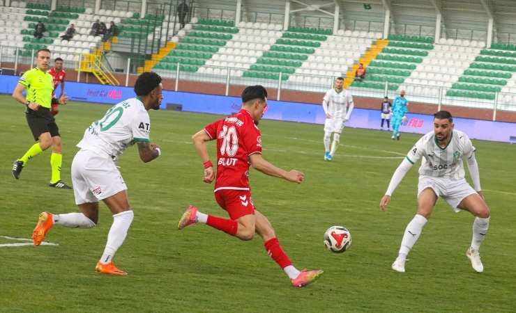 Yalçın Koşukavak: "Play-off'a kalmak için kalan maçlarda aynı özveri ile devam edeceğiz"