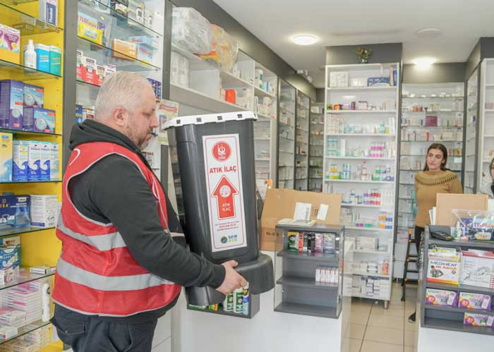 Keçiören Belediyesinden çevre için yeni adım: Atık İlaç Toplama Kutuları! - Resim : 3
