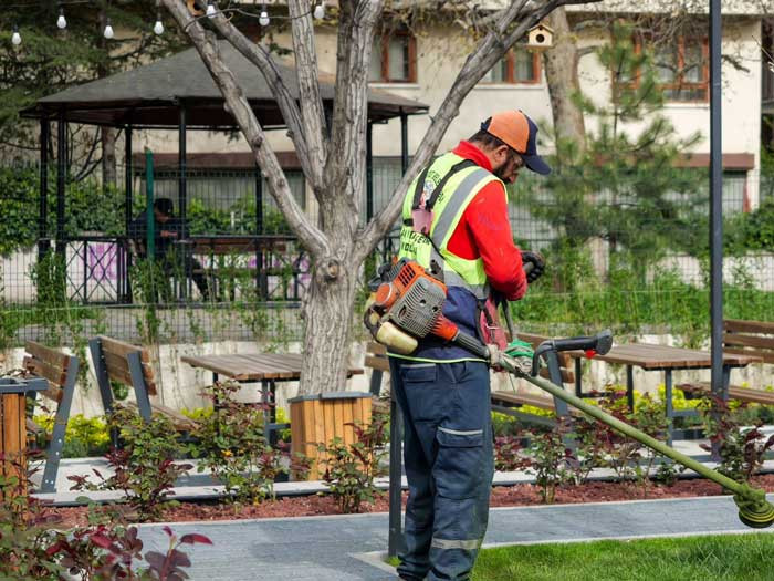 Etimesgut Belediyesi, park ve bahçelerde yaz hazırlıklarını sürdürüyor - Resim : 2