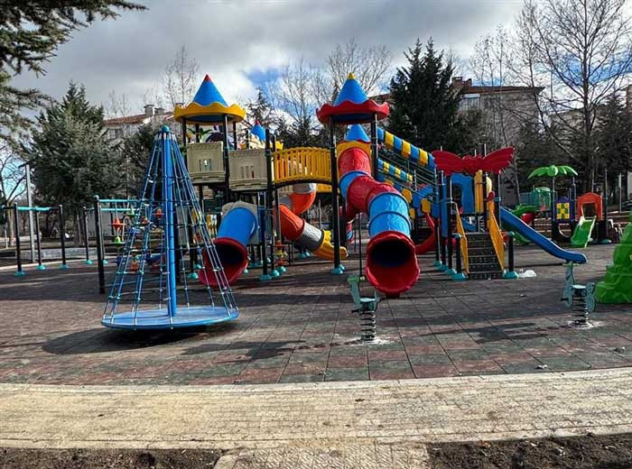 Pursaklar Belediye Başkanı Çetin, yenilenen Turgut Özal Parkı'nı hizmete açtı!