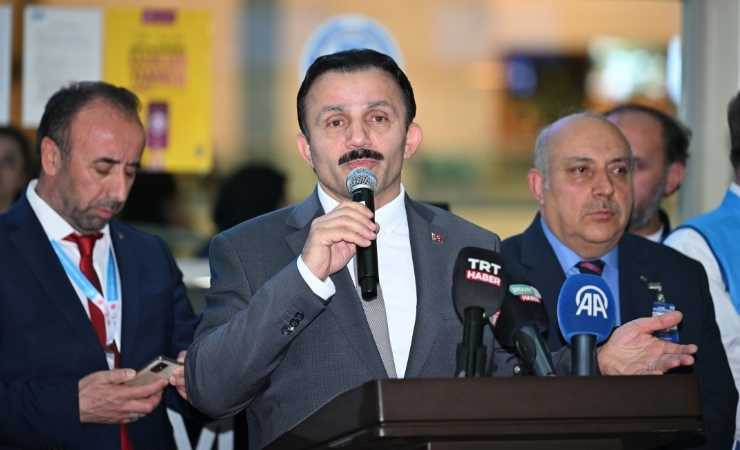 Ankara'da ilk hac kafilesi törenle kutsal topraklara uğurlandı