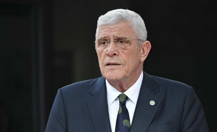 Müsavat Dervişoğlu: "Türkçeye sahip çıkmak milli sorumluluğumuzdur"