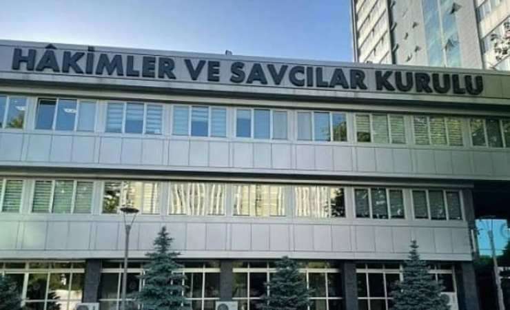 HSK kararnamesiyle 14 hakim ve savcının görev yerleri değiştirildi