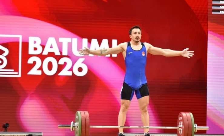 ASKİ Spor'dan Yusuf Fehmi Genç, halterde Avrupa şampiyonu oldu
