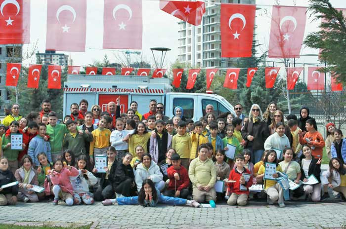 Keçiören Belediyesinden çocuklara hayat kurtaran afet farkındalık eğitimi - Resim : 2