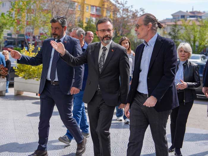 Etimesgut Belediye Başkanı Beşikcioğlu'ndan Halk Eğitim Merkezi'ne ziyaret! - Resim : 5