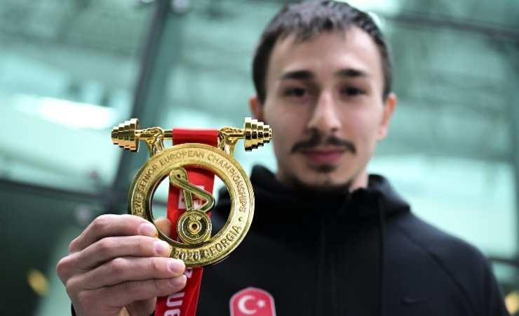 ASKİ Spor'un şampiyon haltercisi Yusuf Fehmi Genç, 2028 Los Angeles Olimpiyat Oyunlarını hedefliyor