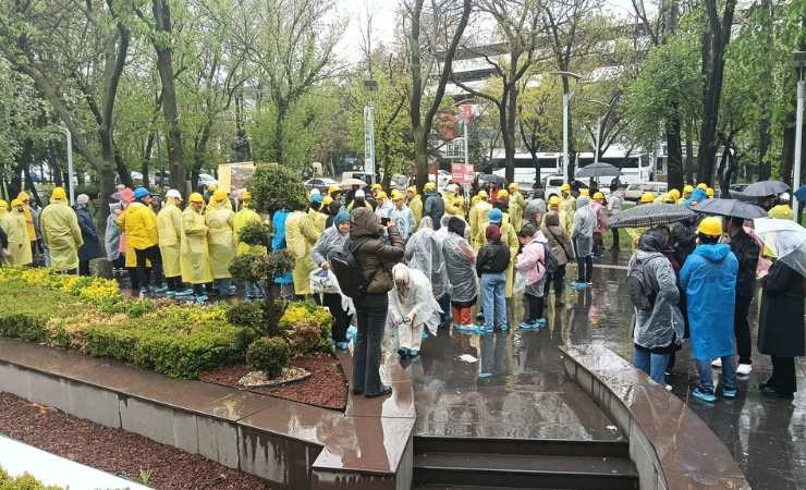 Çalışma Bakanlığı eylem yapan maden işçilerinin hesaplarına 60 milyon lira aktarıldığını duyurdu