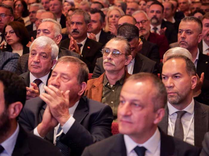 Etimesgut Belediye Başkanı Erdal Beşikcioğlu, Türkiye Belediyeler Birliği seçimine katıldı - Resim : 2