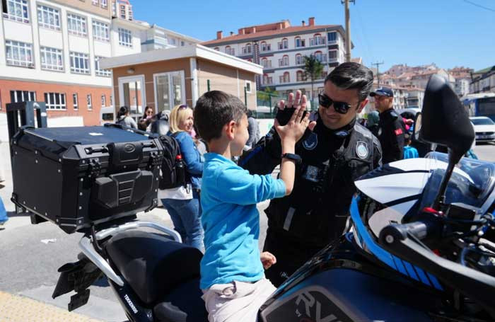 Keçiören Belediyesi Zabıta Müdürlüğü ekiplerinden öğrenci güvenliği için yoğun mesai