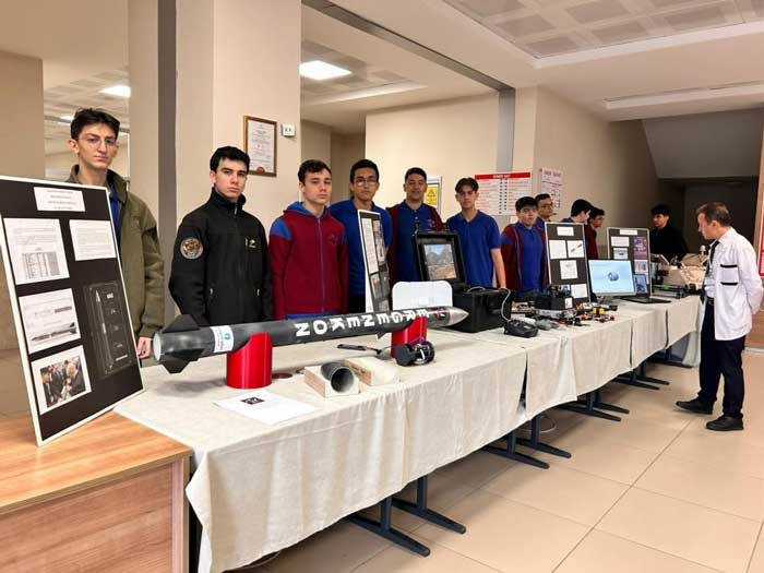 Bakan Tekin'den, Teknopark Ankara İvedik OSB Mesleki ve Teknik Anadolu Lisesi'ne ziyaret