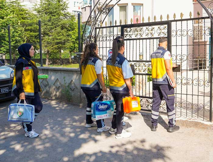 Etimesgut Belediyesi, yaşlı ve ihtiyaç sahiplerine evde bakım hizmetlerini sürdürüyor