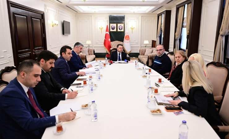 Adalet Bakanı Gürlek, 26 yıl önce katledilen Çağla Tuğaltay'ın ailesini kabul etti