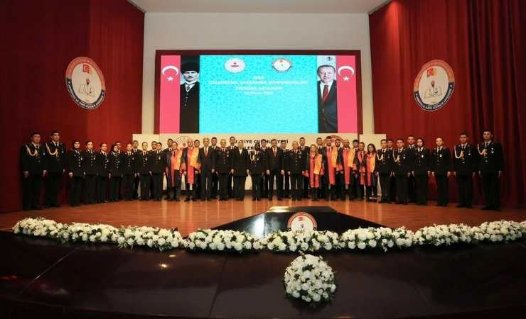 Bakan Mustafa Çiftçi'den subay ve astsubay adaylarına tavsiyeler