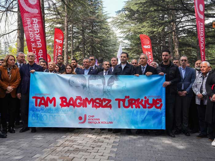 Etimesgut Belediye Başkanı Beşikcioğlu, 3 fidanı anma programına katıldı - Resim : 4
