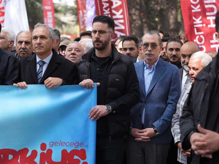 Etimesgut Belediye Başkanı Beşikcioğlu, 3 fidanı anma programına katıldı
