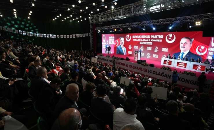 Büyük Birlik Partisi Ankara İl Kongresi'nde Hamza Kurt güven tazeledi