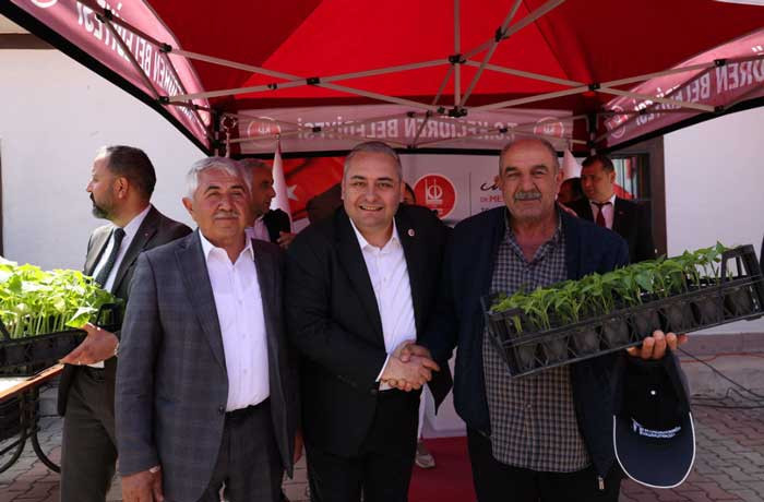 Keçiören Belediyesi çiftçilere fide desteğinde bulundu - Resim : 4