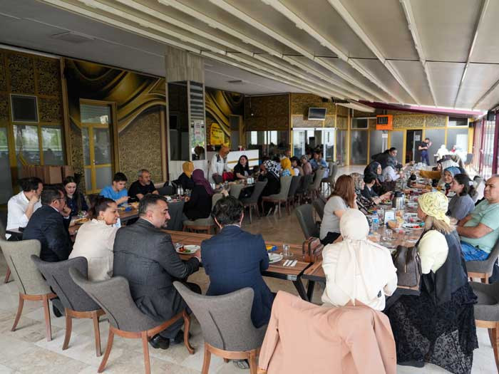Etimesgut Belediyesi, çölyak hastaları ile kahvaltıda buluştu