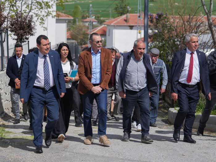 Başkan Beşikcioğlu'ndan Fevziye Mahallesi’nde kapsamlı saha çalışması! - Resim : 4