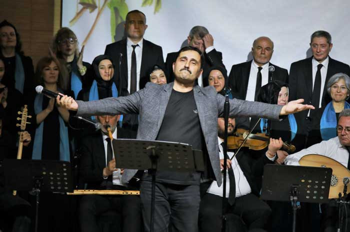 Keçiören Belediyesi konserinde annelerin ezgileri yankılandı