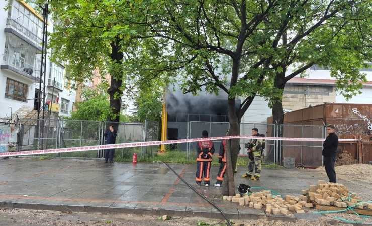 Yenimahalle'de çıkan trafo yangını korkuttu
