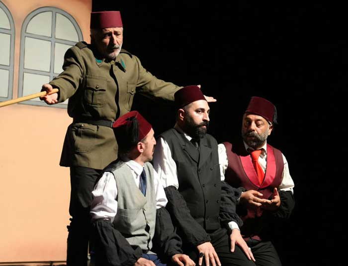 'Bu Da Geçer Ya Hu' oyunu Keçiören Belediyesinin ev sahipliğinde sahnelendi! - Resim : 3