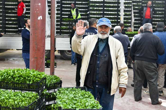 Ankara Büyükşehir Belediyesinden 25 ilçede 8 milyon sebze fidesi desteği!