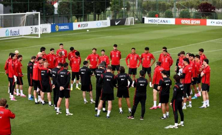 A Milli Futbol Takımı'nda Kuzey Makedonya maçının hazırlıkları tamamlandı