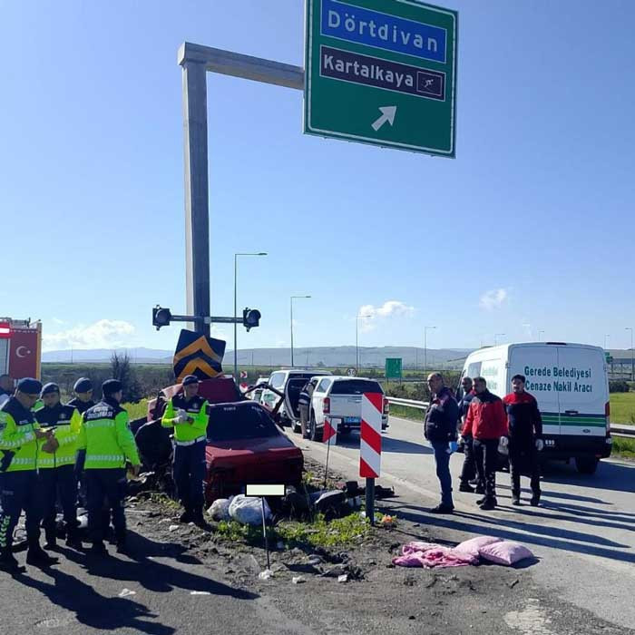 Ankara'ya gelen araç Bolu'da kaza yaptı: 2 ölü, 1 yaralı! - Resim : 2