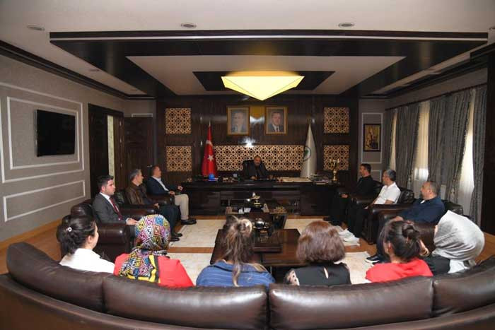 Başkan Ertuğrul Çetin, Pursaklar Belediyesi personeliyle bayramlaştı - Resim : 3