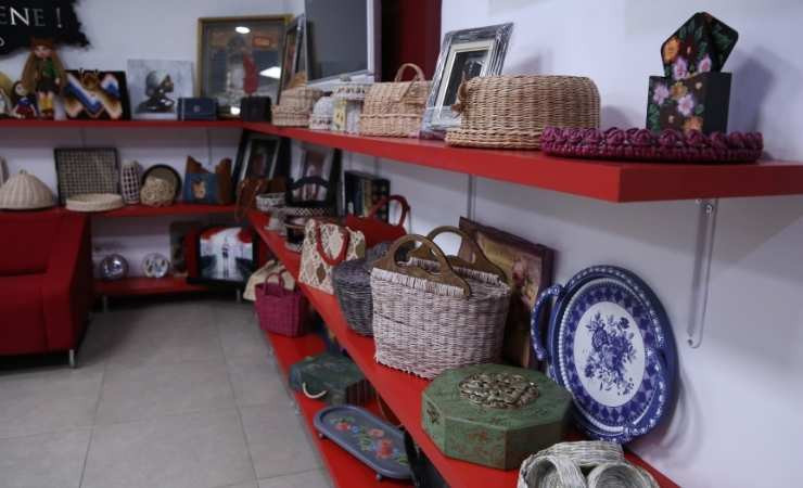 Etimesgut Belediyesi, ETİSEM'lerde açılan kurslarla yeni beceriler kazandırıyor