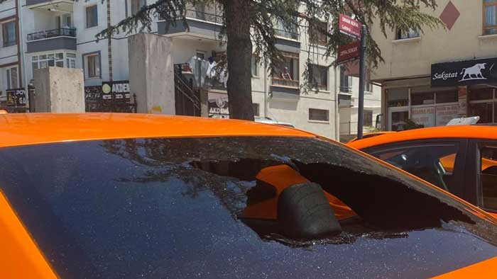 Altındağ'da taksi durağına satırlı ve sopalı saldırı iddiası: 3 yaralı