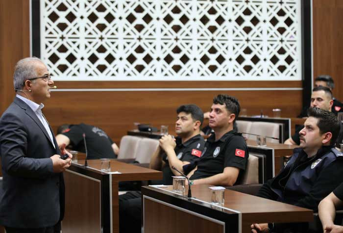 Keçiören Belediyesi Zabıtası'na mevzuat ve uygulama eğitimi verildi