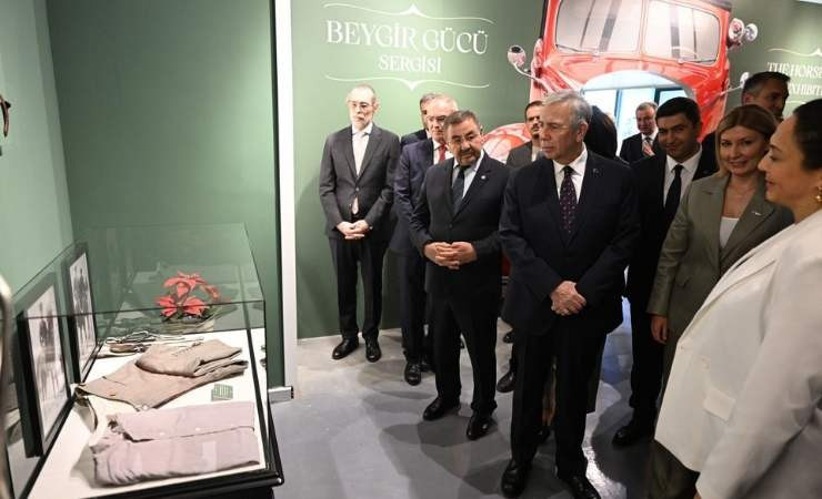 Başkan Erdal Beşikçioğlu, “Beygir Gücü” sergisinin açılış törenine katıldı - Resim : 2