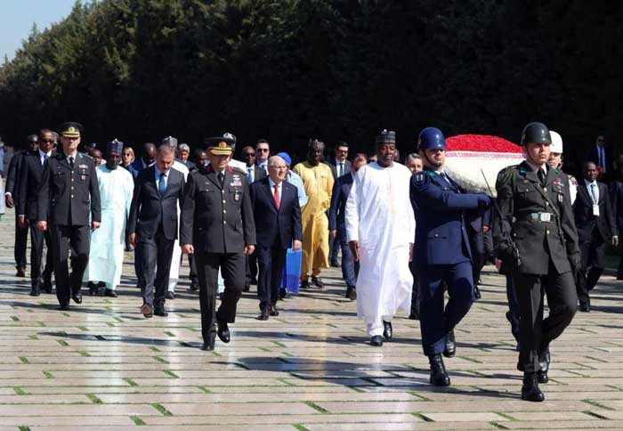 Resmi davetle Ankara'ya gelen Nijer Cumhurbaşkanı Tchiani, Anıtkabir’i ziyaret etti