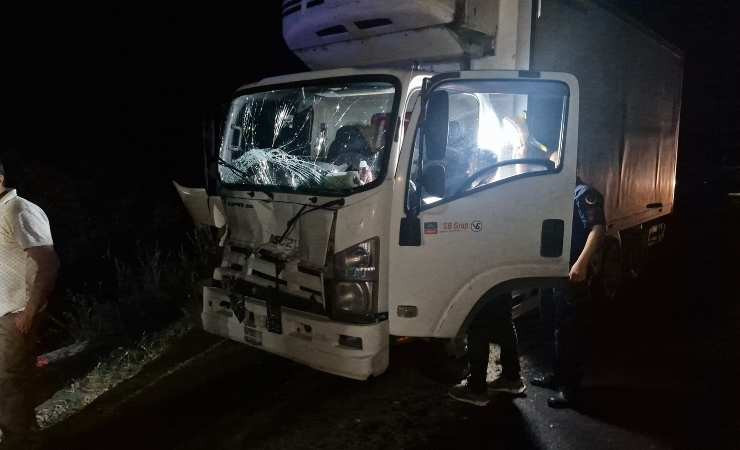 Çorum'da kamyon ile traktör çarpıştı: 1 ölü, 2 yaralı
