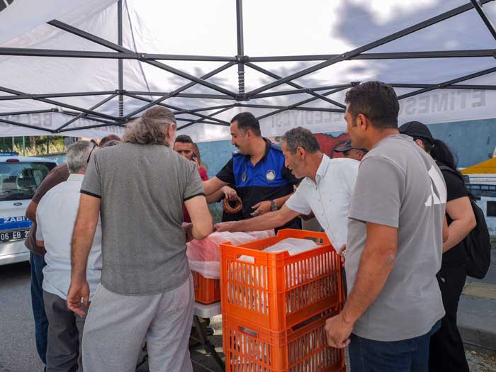 Etimesgut Belediyesinden YKS maratonunda öğrenci ve velilere destek - Resim : 3