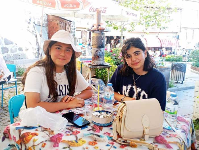 Çankırılı öğrenciler okudukları romanlardaki mekânları Ankara'da gezip gördü