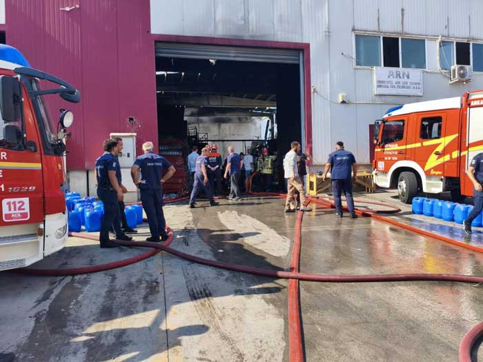 Kahramankazan'da atık yağ fabrikasında çıkan yangın kontrol altına alındı