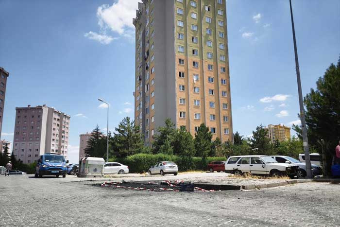 Altındağ'da bir kişi sevgilisi olduğu iddia edilen kadının arabasını ateşe verdi