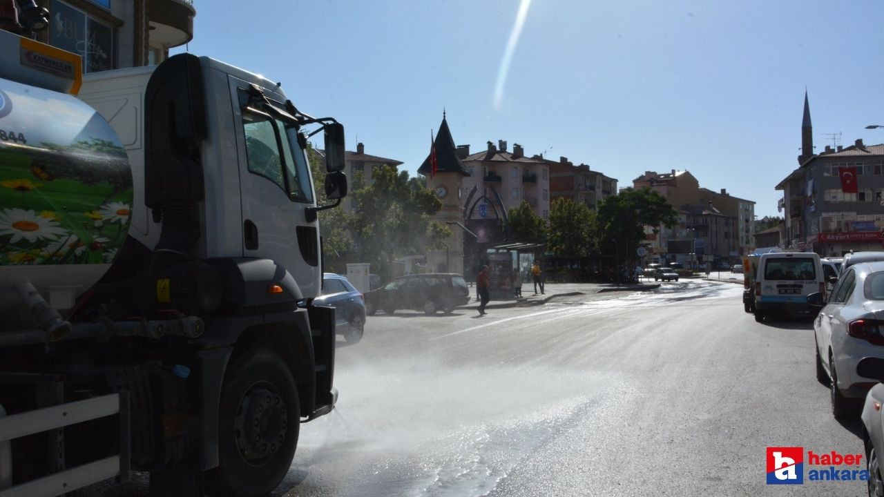 Akyurt Belediyesi ekipleri mesaiye başladı! Caddeler basınçlı su ile temizlendi!