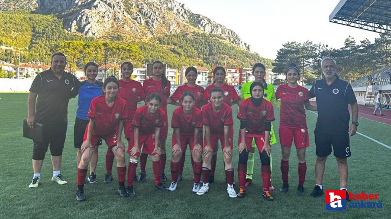 Gençlerbirliği U17 Kız Futbol Takımı adını çeyrek finale yazdırdı!