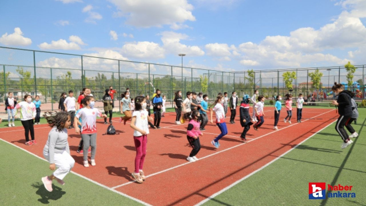 Çubuk'ta gönüllü antrenöre sürpriz doğum günü kutlaması yapıldı!