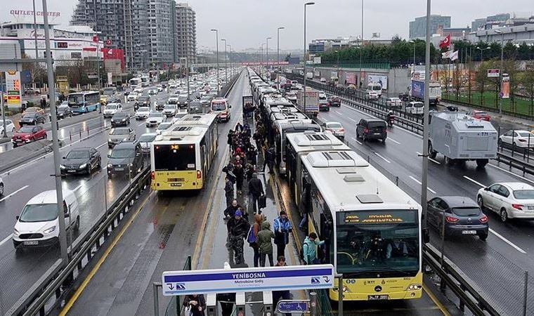 stanbul-metrobus-hatlarinda-120-gunluk-calisma-bazi-istasyonlar-kademeli-kapanaca.jpg