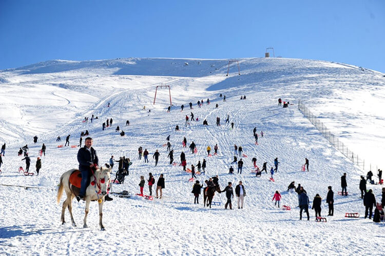 elmadag-kayak-merkezi-2022-skipass-fiyatlari-elmadag-kayak-merkezi-2022-skipass-ucretleri.jpg